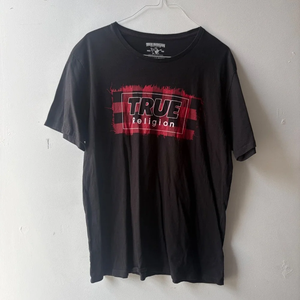 True Religion Mens Black Graphic T-Shirt Red Buffalo Plaid Logo Tee XL